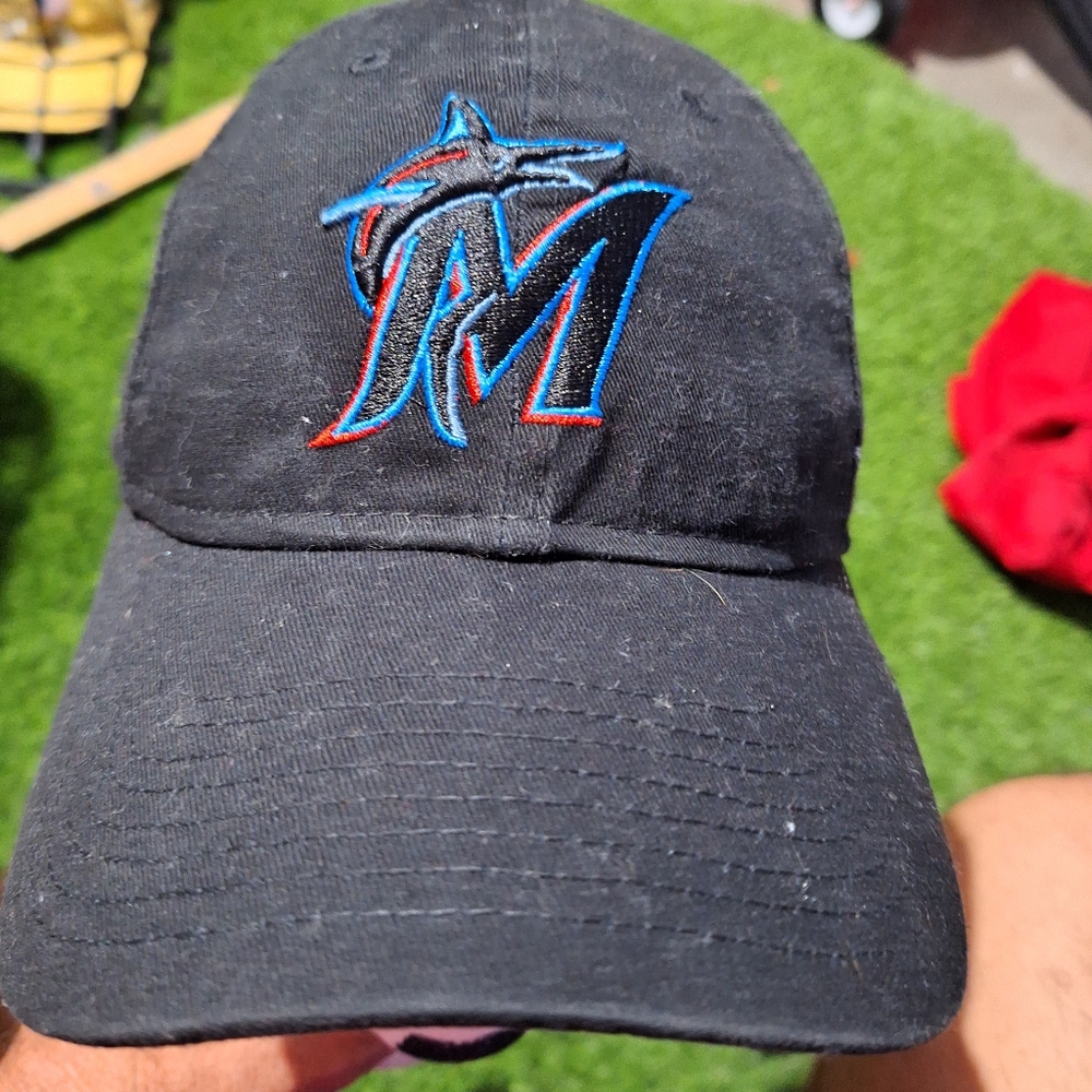 New Era Miami Marlins Embroided Adjustable Cap
